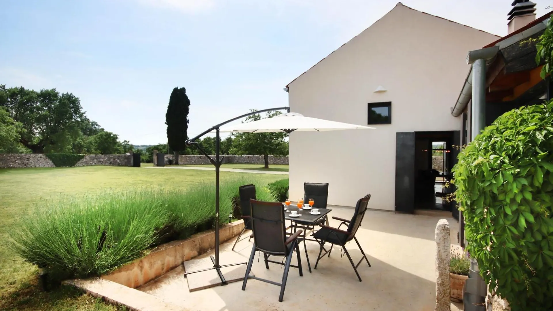 Modernes Ferienhaus In Krnica Mit Grossem Garten Holiday home